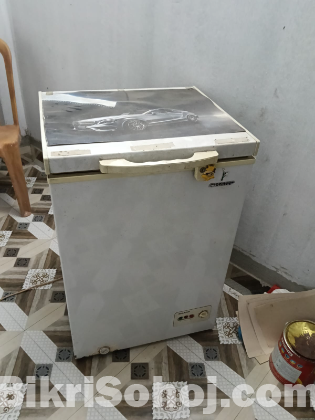 Sharp chest freezer